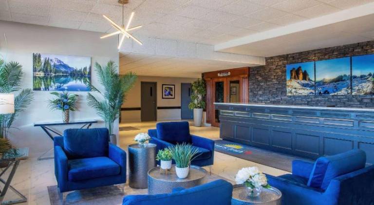 Days Inn & Conference Centre by Wyndham Camrose Norsemen — photo 2