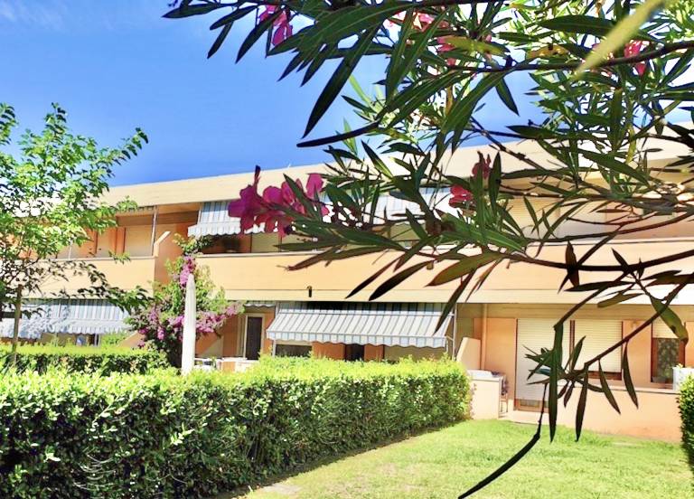 Holiday apartment with 2 rooms for 6 persons — photo 4