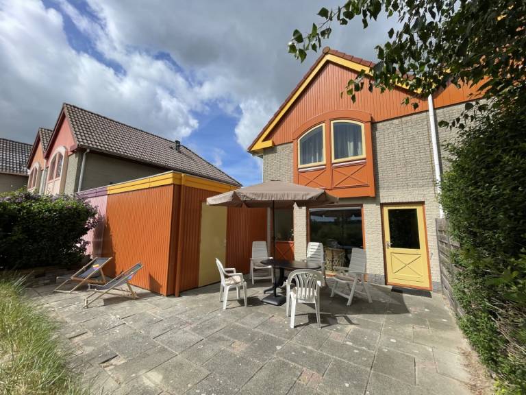 Ferienhaus mit Garten und Terrasse
