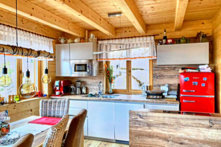 Chalet with terrace, BBQ & sauna | Mountain view — photo 4
