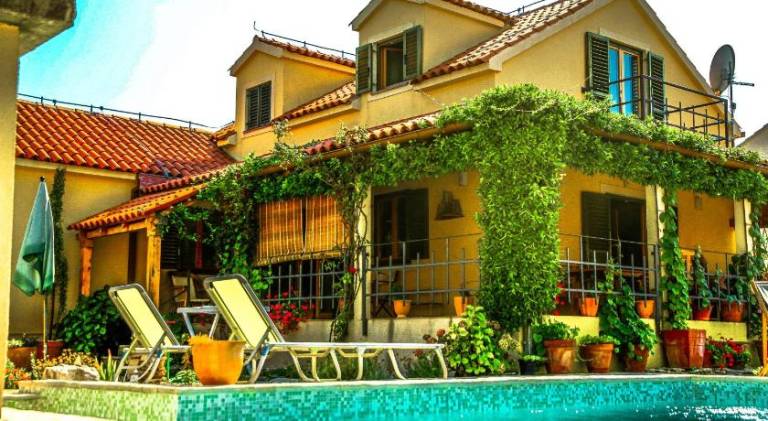 Villa with pool in Supetar