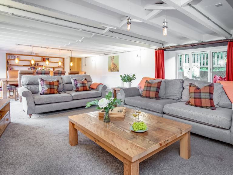 Children-friendly pleasant cottage with yard & grill | River view | Dogs allowed — photo 3
