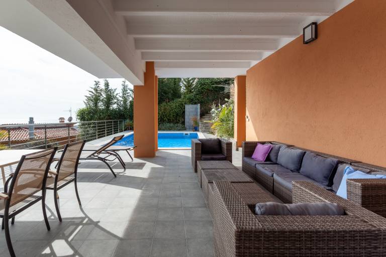 Fully equipped spacious villa with private pool, patio & garden | Sea view | Dogs allowed — photo 3