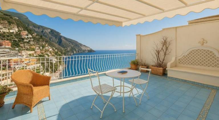 Rental apartment with 1 room for 6 persons in Praiano