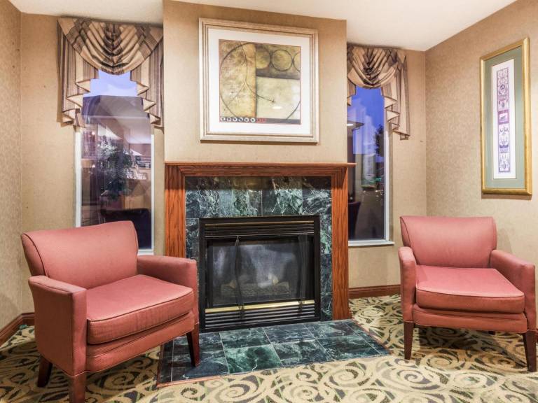 Super 8 By Wyndham Indianapolis/Ne/Castleton Area — photo 5