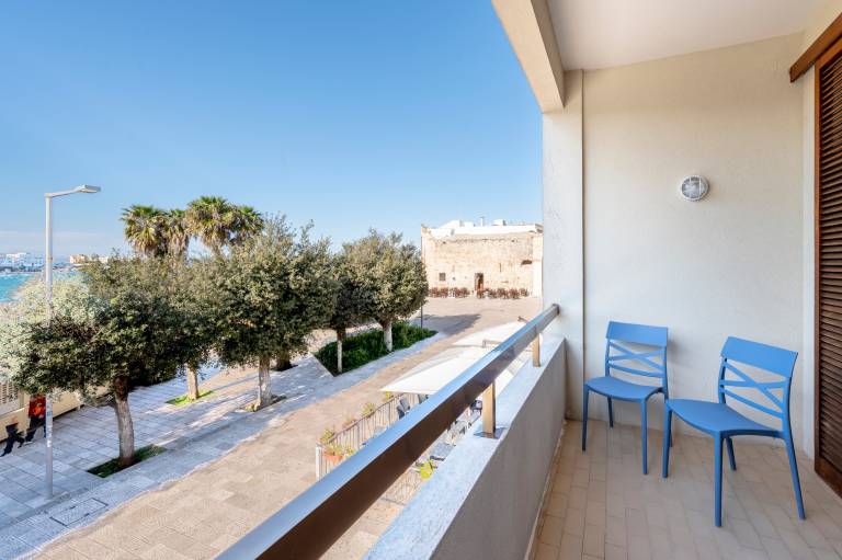 Holiday apartment with fast internet & terrace | Sea view | Close to the beach | Pet-friendly — photo 3
