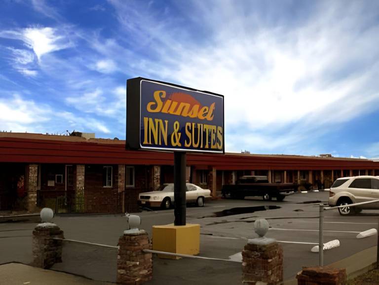Sunset Inn and Suites West Sacramento