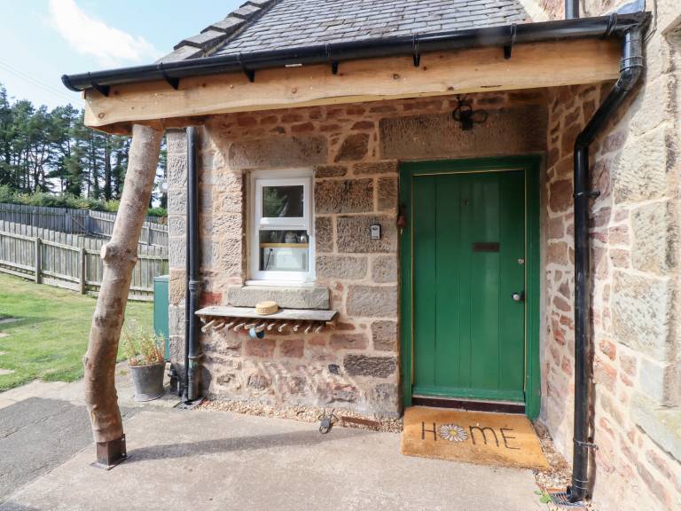 Cottage with terrace & garden — photo 2