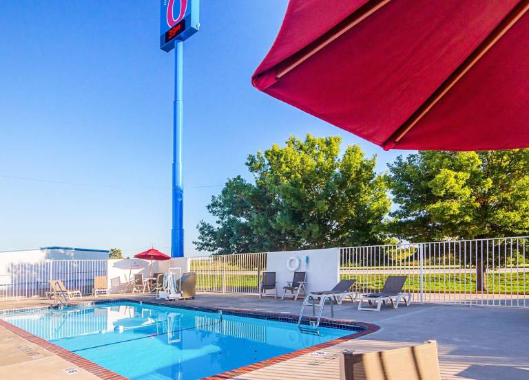 Motel 6 Lawton, OK — photo 4
