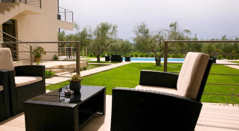 Rental apartment with pool, hot tub & terrace | Suitable for remote work | Pets allowed — photo 2
