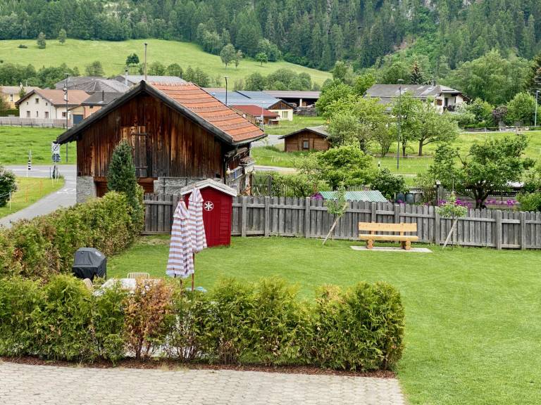 Holiday apartment with patio & barbeque — photo 3
