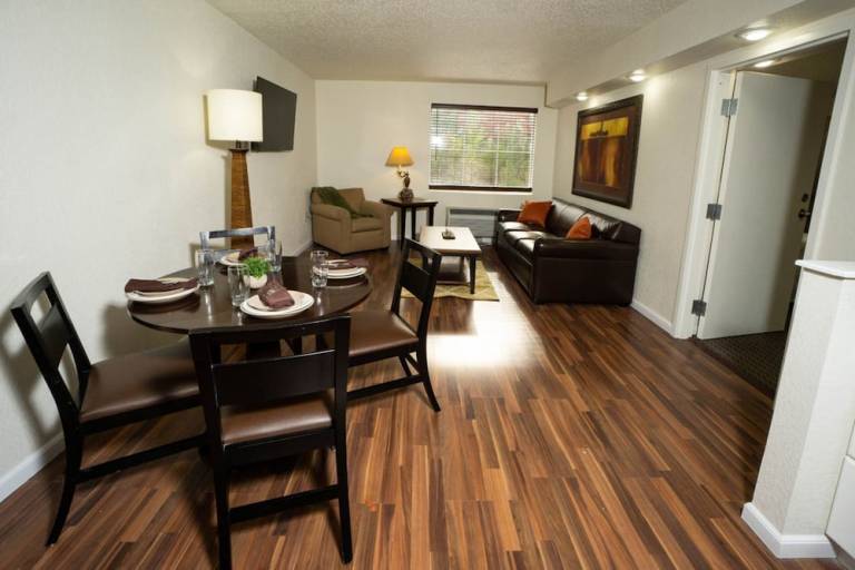 Condo Hollister