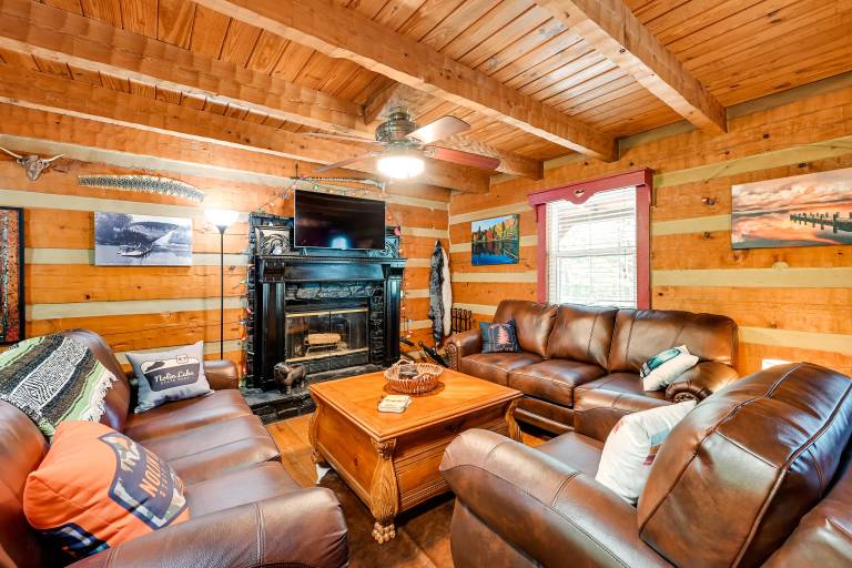 3 Mi to Lake! Mammoth Cave Cabin w/ Fire Pit — photo 3