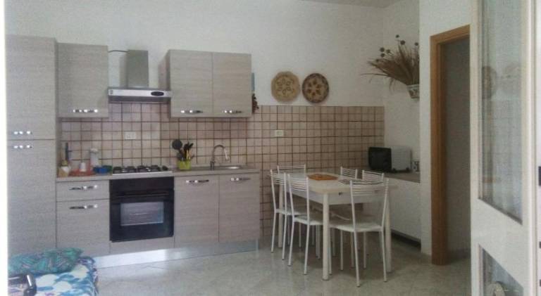 House with terrace, barbeque & yard — photo 3