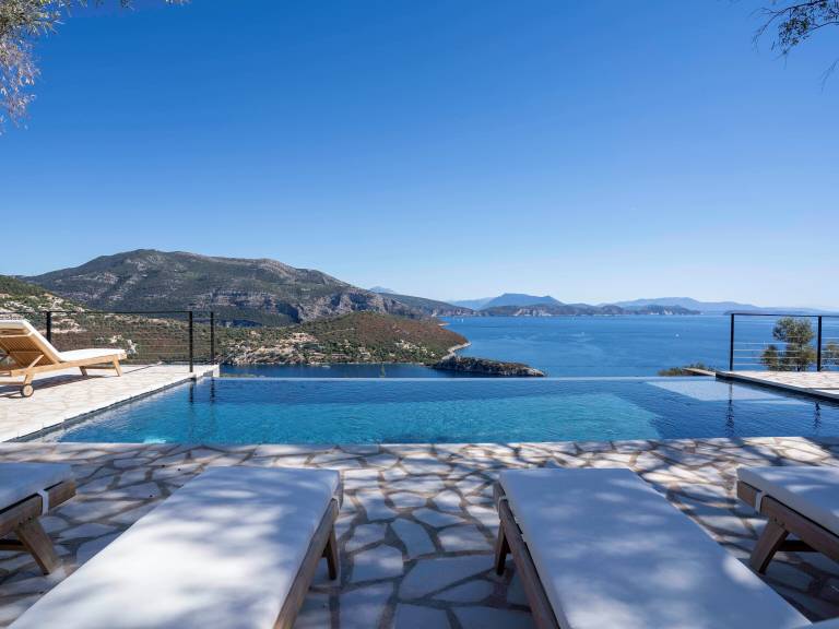 Villa  Sivota