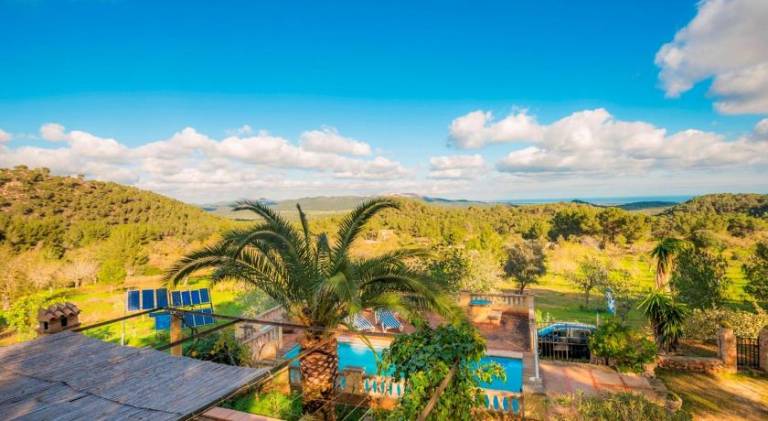 Pleasant villa with terrace, yard & BBQ | Pets are welcome — photo 4