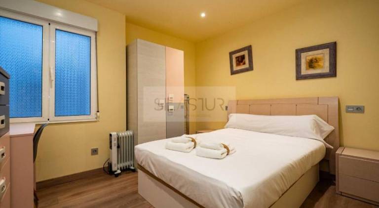 Rental apartment with 3 rooms for 5 persons in Gijon