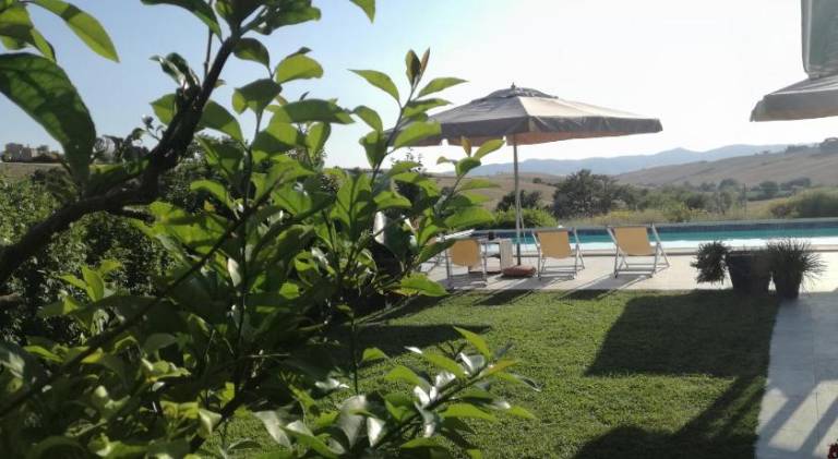 Farm with patio, pool & yard | Pets allowed in Santa Luce