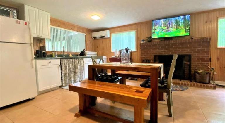 Vacation home with jacuzzi — photo 3