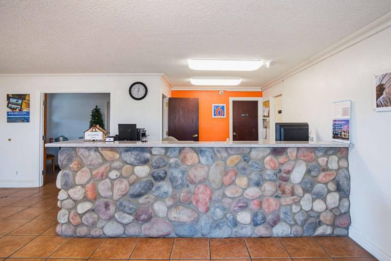 Motel 6 Safford, AZ — photo 4