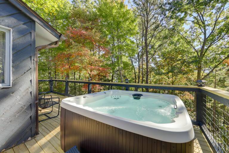 Hot Tub & Pet-Friendly! Gatlinburg Resort Cabin in Gatlinburg, TN