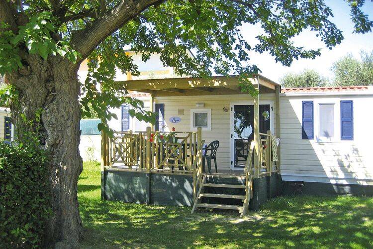 Child-friendly mobile home with barbeque, pool & terrace | Sea view | Pets allowed — photo 3