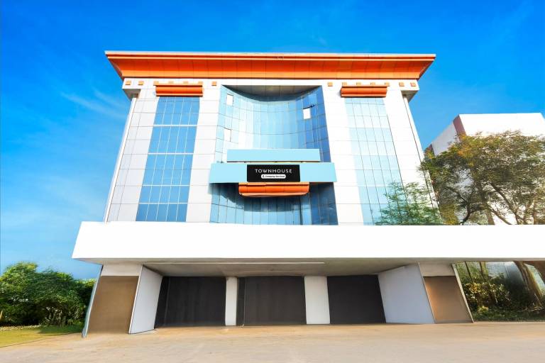 Super Townhouse Ameerpet Balkampet Road