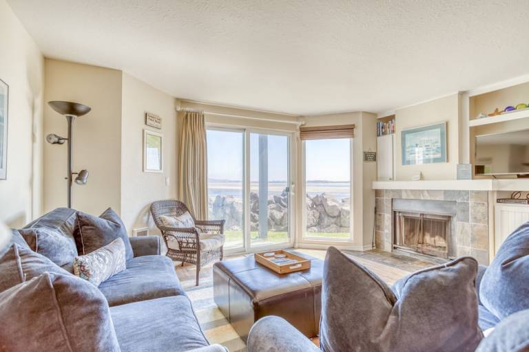 Condo Lincoln City
