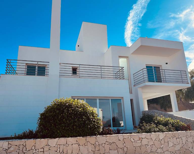 Fully equipped villa with terrace, private pool & yard | Pets are welcome — photo 5