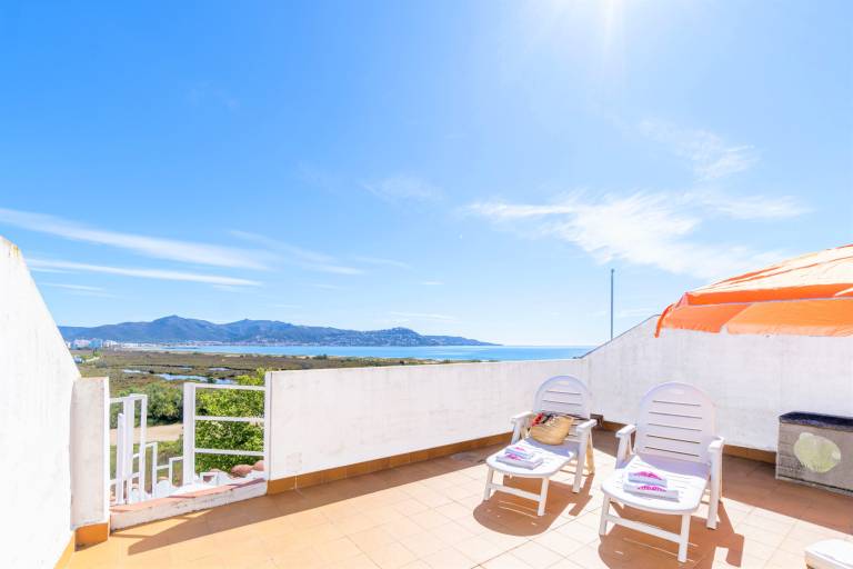 Lovely holiday apartment with garden & terrace | Next to the beach | Pets are welcome — photo 2
