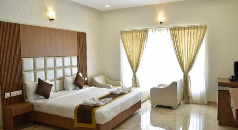 SUKHI A LUXURY STAY IN — photo 2
