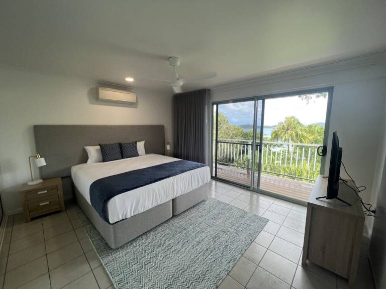 House Whitsunday Island