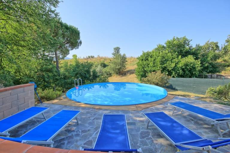 Villa with hot tub, garden & private pool — photo 2