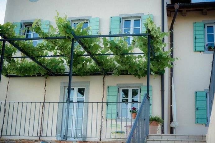 Prenočišče z zajtrkom  Medana