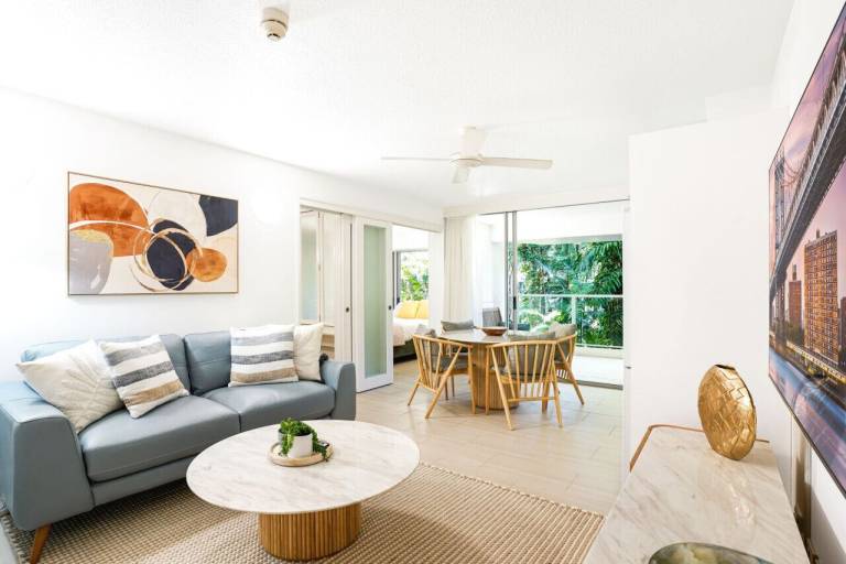 Condo Palm Cove
