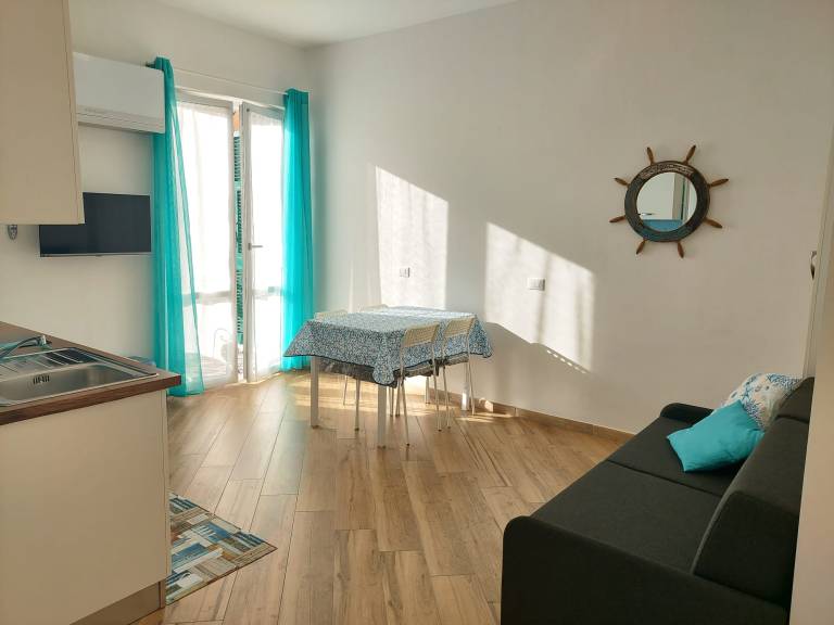 Child-friendly wonderful rental apartment with terrace | Next to the beach | Dogs allowed — photo 3