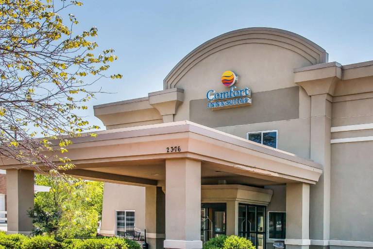 Quality Inn & Suites Ann Arbor Hwy 23 in Ann Arbor, MI
