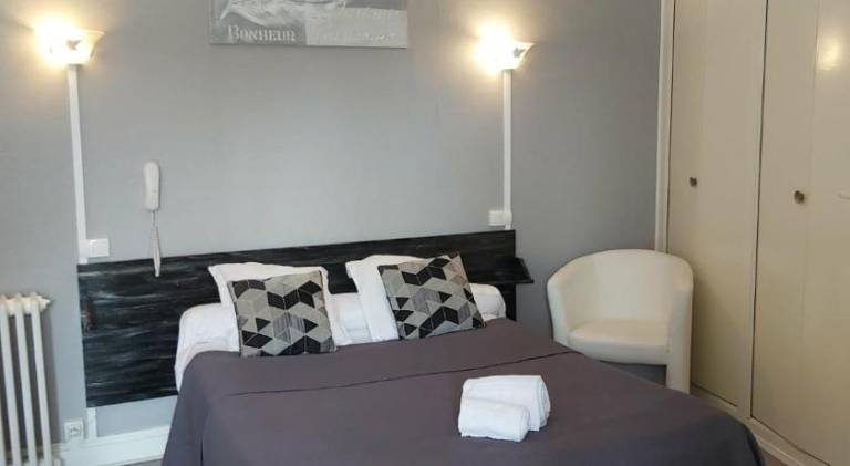 Hotel Les Platanes in Limoges