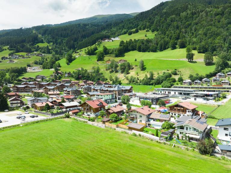 Child-friendly lovely holiday apartment with terrace & garden | Garden view | Next to the ski | Pet-friendly — photo 5