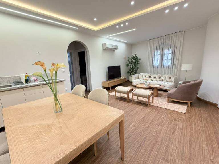 VESTA Luxury APT 3BR South Teseen III
