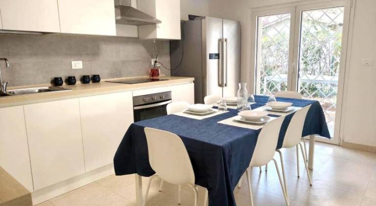 Apartment with 2 rooms for 6 persons — photo 4