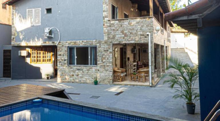 Casa Jaguar Buzios suites a 3 minutos da praia Geriba in Búzios