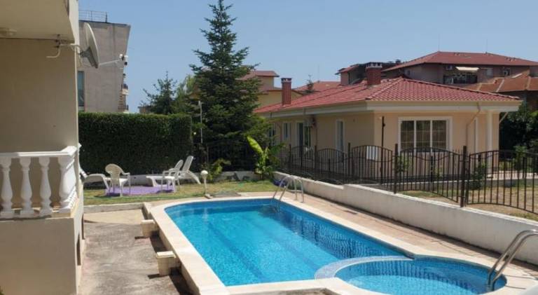 Apartment with pool | Beach nearby | Pets allowed — photo 4