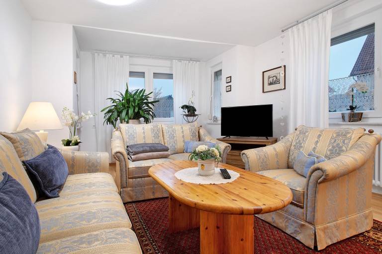 Apartment 'Christine' with Private Terrace and Wi-Fi in Tuebingen