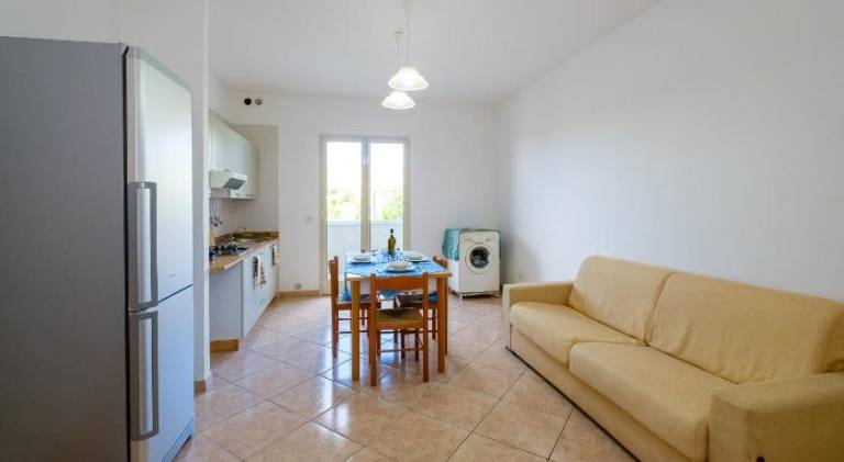 Beautiful serviced apartment with patio | Close to the beach | Pets are welcome in Alezio