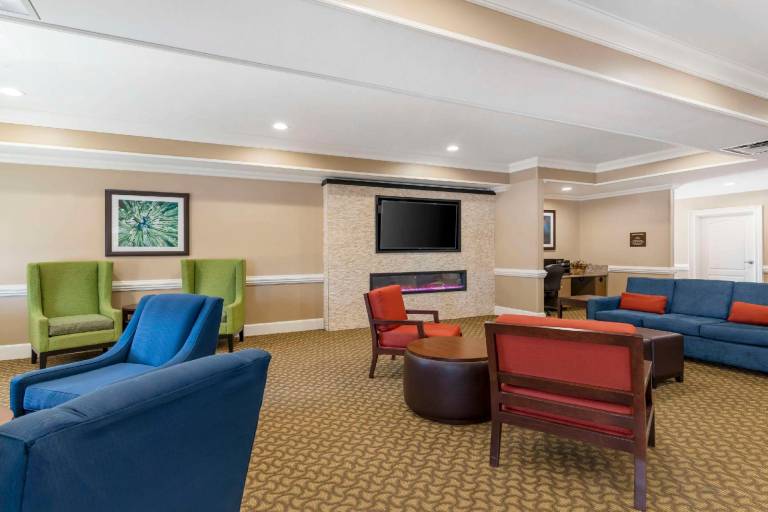 Comfort Inn & Suites Tifton — photo 4