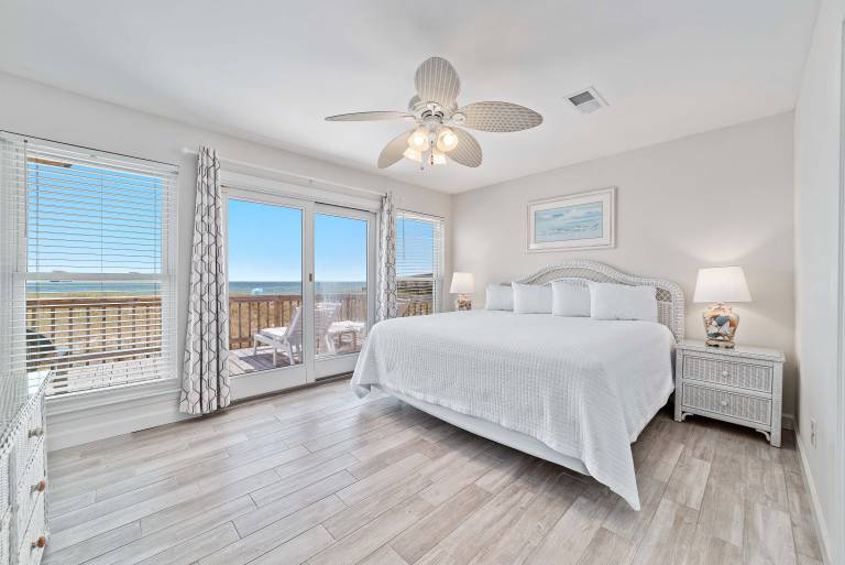 Beauty & The Beach Private Beachfront House Dog-Friendly My Beach Getaways — photo 4