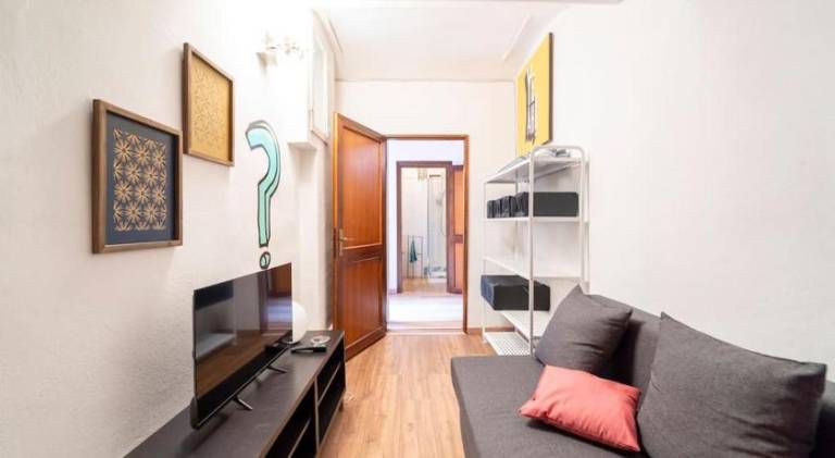 Apartment | Close to Two Towers | Pets are welcome — photo 2