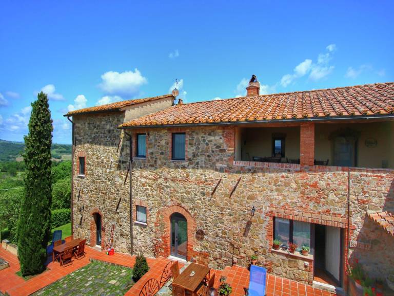 House with terrace & pool in Castiglione d'Orcia