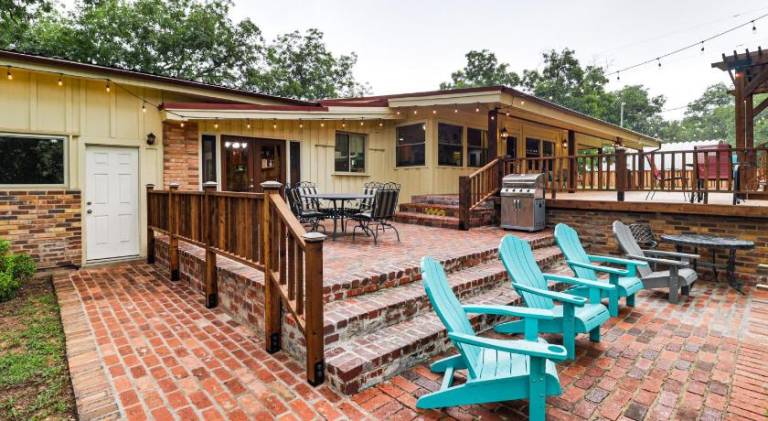 House | Suitable for remote work in Granbury, TX